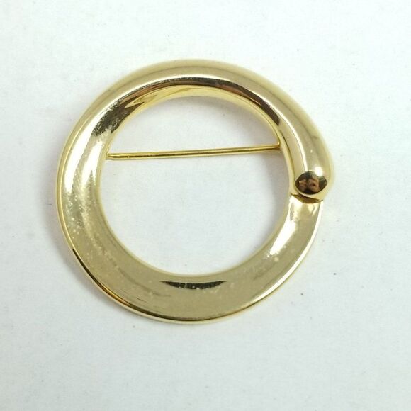 Vintage Monet Gold Tone Circle Brooch, Minimal Modernist 80s 90s Style, Estate - Picture 6 of 6